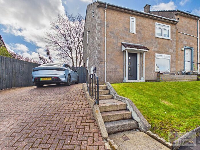 3 Bedroom End Of Terrace House For Sale In Shiel Avenue, East Mains, East Kilbride, G74