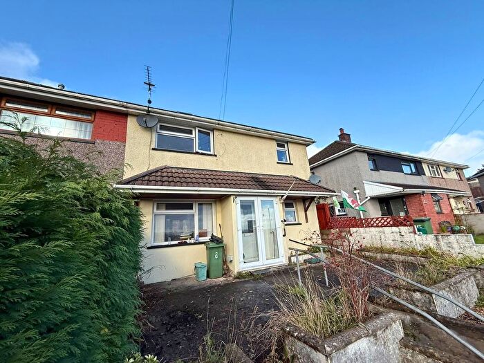 3 Bedroom Semi-Detached House For Sale In Heol-Y-Mynydd, Gilfach Goch, Porth, CF39