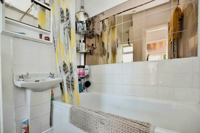 3 Bedroom Terraced House For Sale In Headley Park Avenue, Bristol, BS13