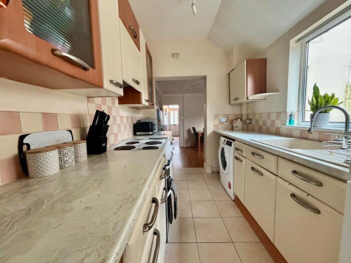 2 Bedroom Terraced House To Rent In Montfort Road, Strood, ME2