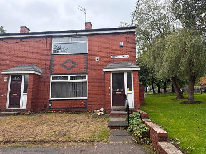 2 Bedroom End Of Terrace House For Sale In Derwent Walk, Oldham, OL4