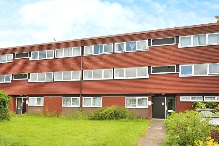 2 Bedroom Flat To Rent In Cleaver Gardens, Nuneaton, Warwickshire, CV10