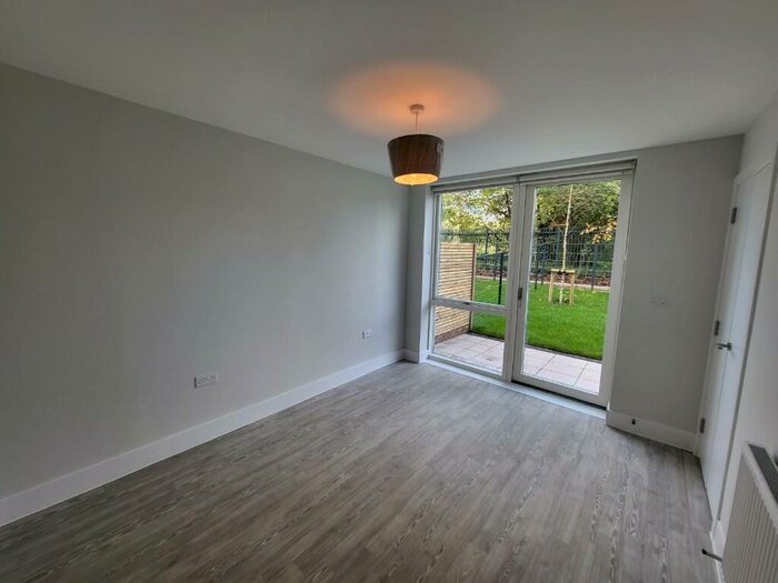 2 Bedroom Apartment To Rent In Honeysuckle Walk, Southmead, Bristol, BS10