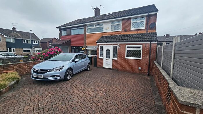 4 Bedroom Semi-Detached House For Sale In Avon Road, Heywood, OL10
