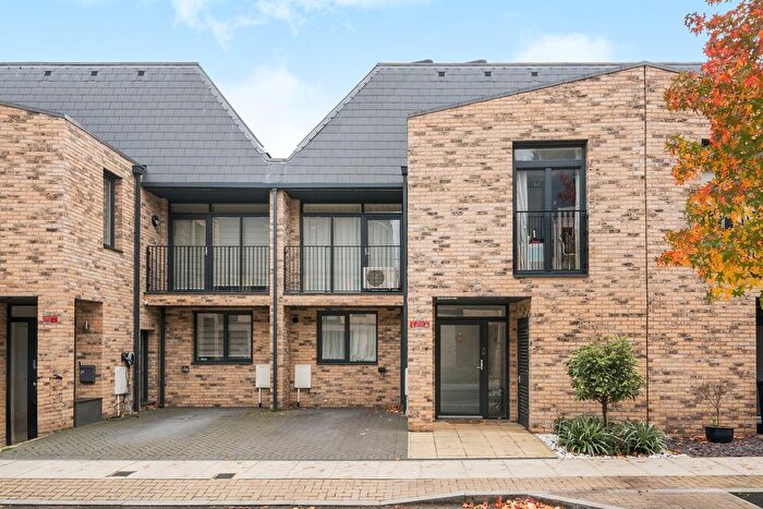 3 Bedroom Terraced House For Sale In Minotaur Drive, Barnet, EN5