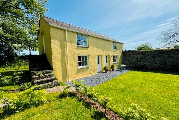 2 Bedroom Cottage To Rent In Uplands Mansion Uplands, Carmarthen, SA32