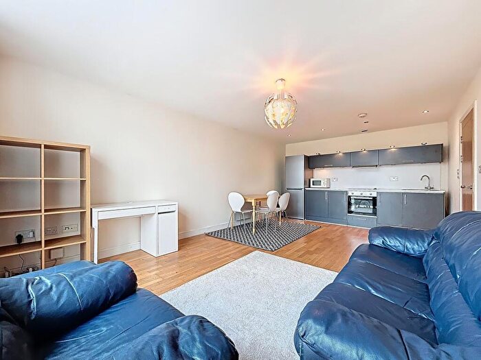 1 Bedroom Flat For Sale In Altolusso, Bute Terrace, Cardiff City Centre, CF10