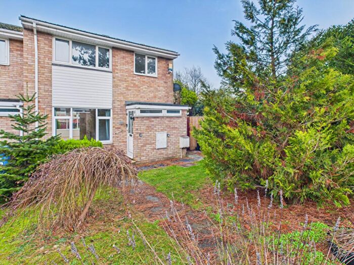 3 Bedroom End Of Terrace House For Sale In Campbells Ride, Holmer Green, Buckinghamshire, HP15