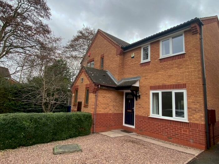 2 Bedroom Semi-Detached House To Rent In Huntingdon Close, Tamworth, B78