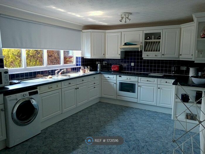 4 Bedroom Detached House To Rent In Norlands Lane, Widnes Cheshire, WA8