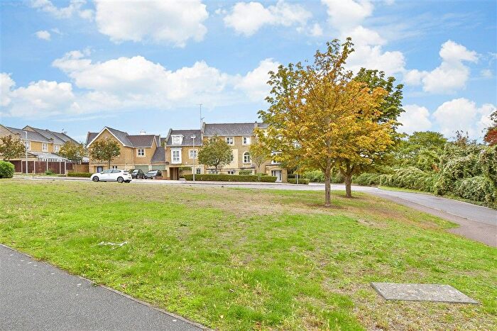 1 Bedroom Flat For Sale In Moorhen Walk, Greenhithe, Kent, DA9