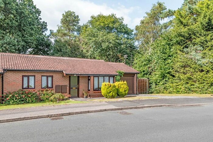 2 Bedroom Bungalow For Sale In Plymouth Close, Headless Cross, Redditch, Worcestershire, B97