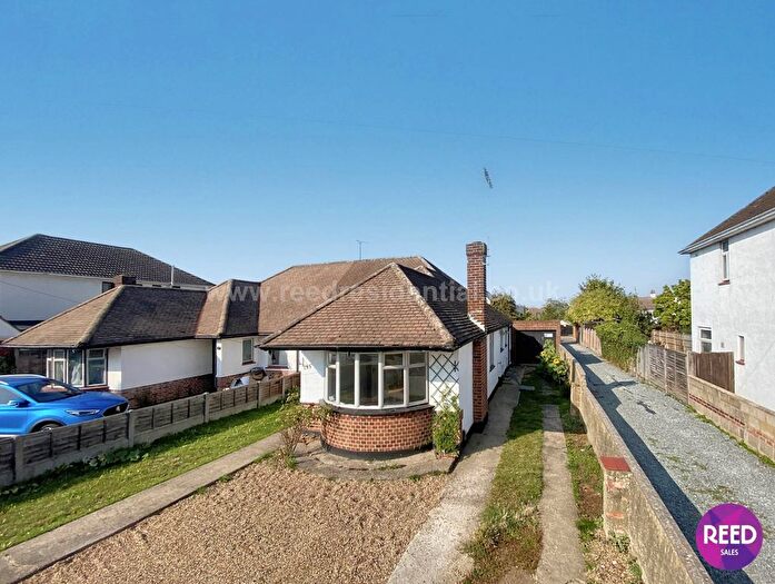 3 Bedroom Semi-Detached Bungalow To Rent In Carlingford Drive, Westcliff On Sea, SS0