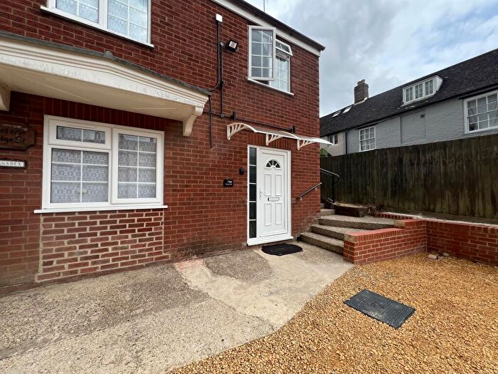 1 Bedroom Flat To Rent In Bridge Street, Buckingham, MK18