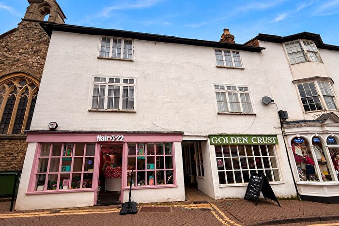 2 Bedroom Flat To Rent In Market Hill, Buckingham, MK18