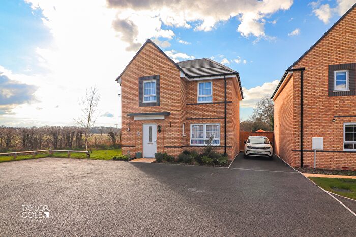 4 Bedroom Detached House For Sale In Dashwood Close, Tamworth, B78