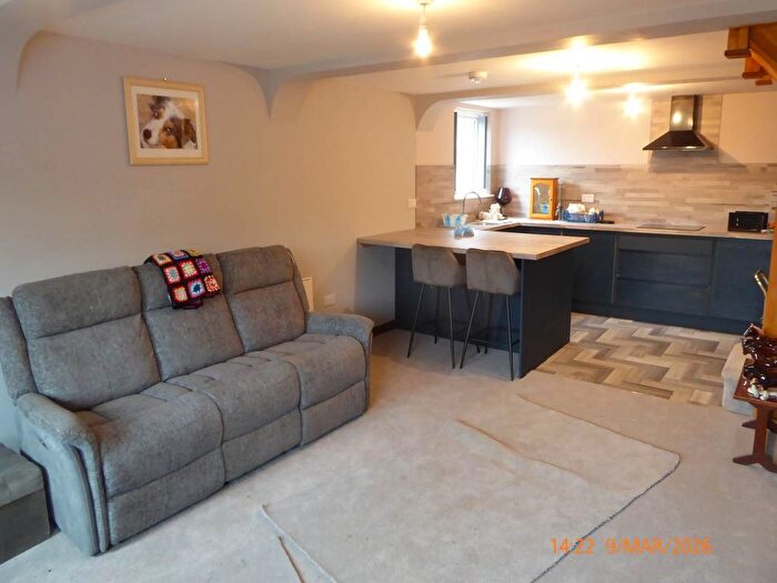 1 Bedroom Cottage To Rent In Alltwalis Road, Alltwalis, Carmarthen, SA32