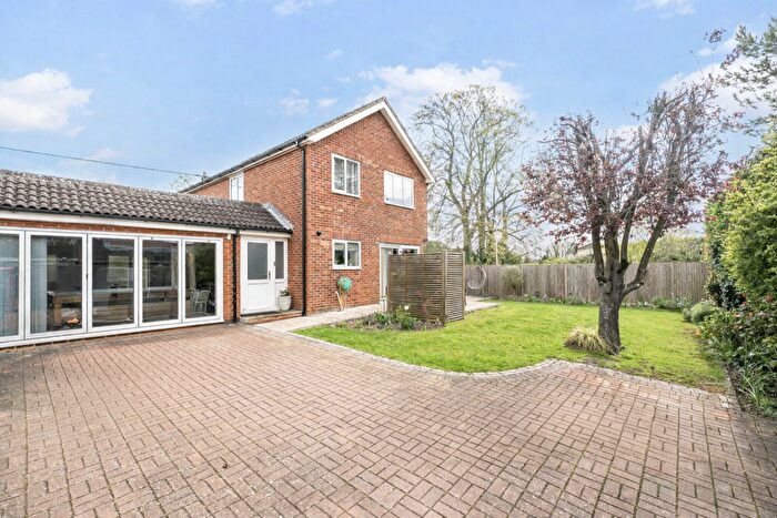 4 Bedroom Detached House For Sale In The Dell, Old Basing, RG24