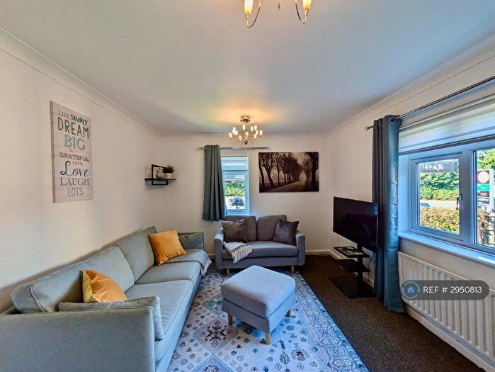 2 Bedroom Flat To Rent In Osprey Close, Bromley, BR2