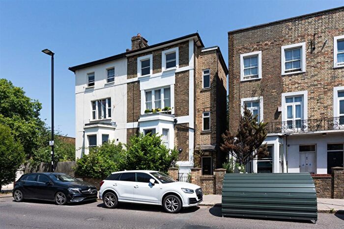 1 Bedroom Apartment For Sale In Brecknock Road, N7