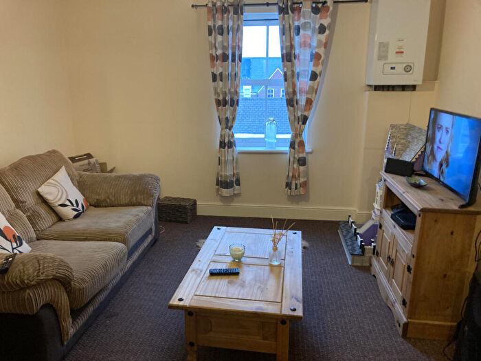 1 Bedroom Terraced House To Rent In Middleton Road, Banbury, OX16