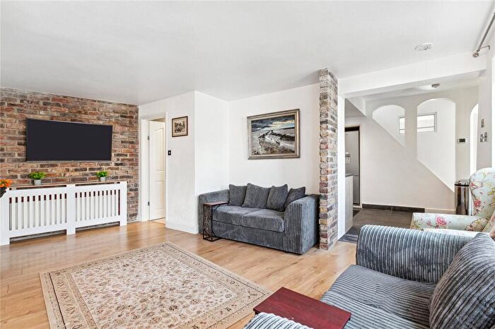 4 Bedroom Detached House To Rent In Agincourt Road, South End Green, NW3