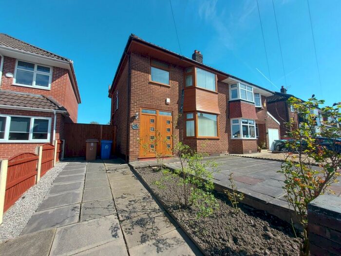 3 Bedroom Semi-Detached House To Rent In Malvern Road, Manchester, Alkrington, Middleton, M24