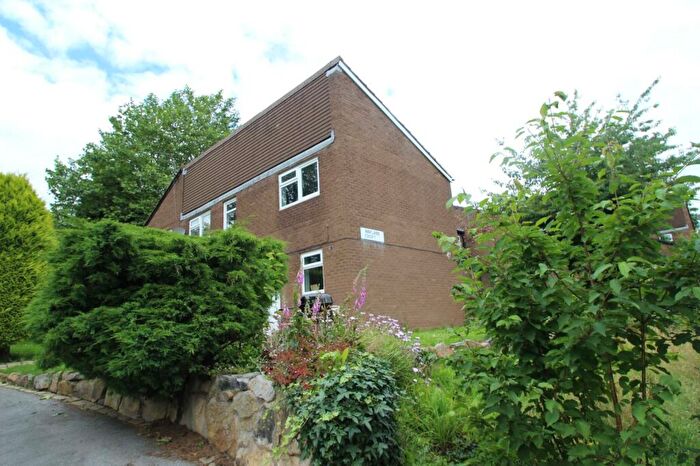 1 Bedroom Flat To Rent In Wayland Croft, Leeds, West Yorkshire, Uk, LS16