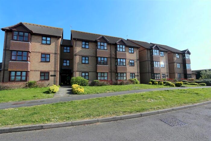 1 Bedroom Flat To Rent In Snowdon Close, Eastbourne BN23