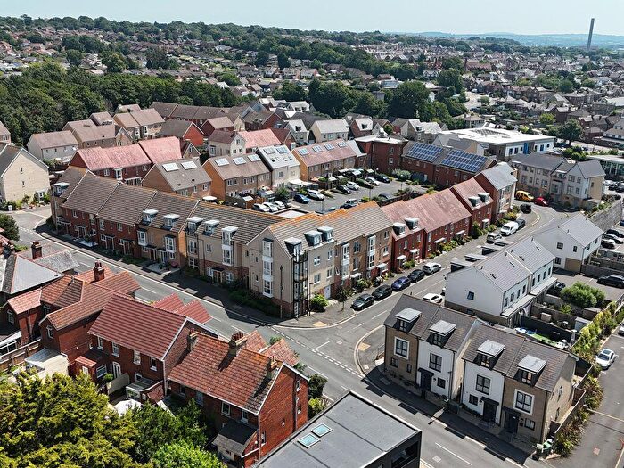 1 Bedroom Apartment For Sale In Old Road, East Cowes, PO32