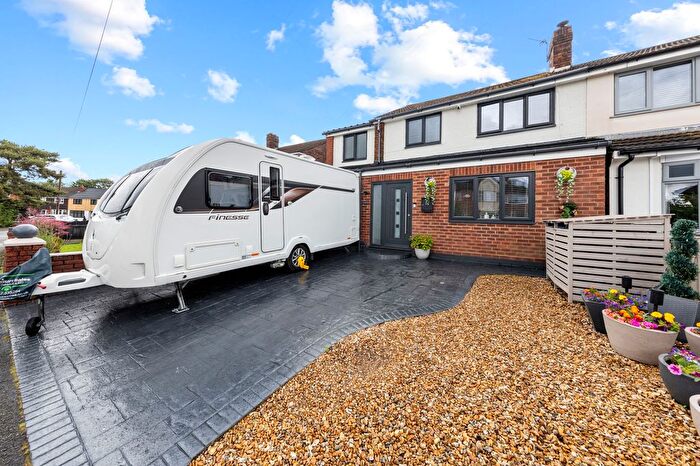 4 Bedroom Semi Detached House For Sale In Somerset Way, Woolston, WA1