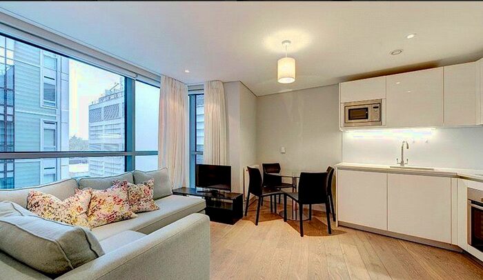 3 Bedroom Flat To Rent In Merchant Square East, London, W2