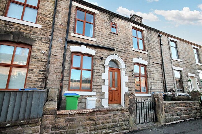 2 Bedroom House To Rent In Featherstall Road, Littleborough, OL15