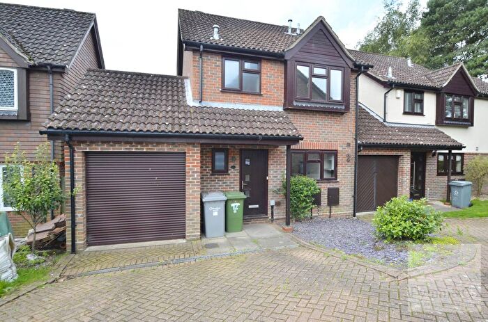 3 Bedroom Link Detached House To Rent In Naber Furlong, Taverham, NR8