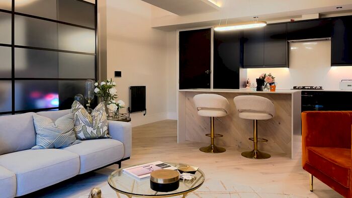 1 Bedroom Flat For Sale In High Road, London, N20