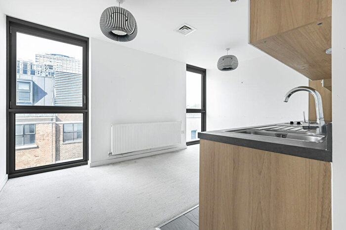 1 Bedroom Apartment For Sale In City Road, London, EC1V