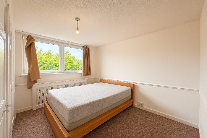 5 Bedroom Apartment To Rent In Battersea Bridge Road, London, SW11