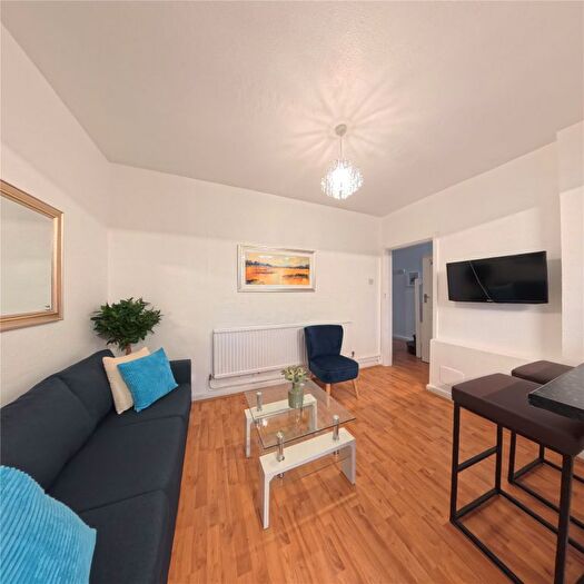 3 Bedroom Terraced House To Rent In Galsworthy Road, London, NW2