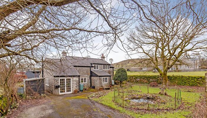 3 Bedroom Detached House For Sale In Priestcliffe Ditch, Buxton, SK17