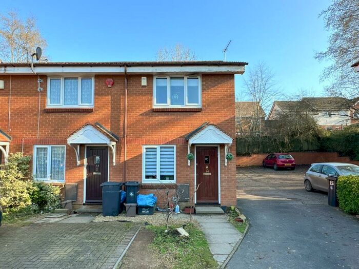 2 Bedroom House To Rent In Roegate Drive, St. Annes Park, Bristol, BS4