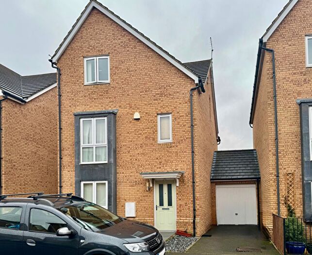 4 Bedroom Property To Rent In Breedon Drive, Aylesbury, HP18