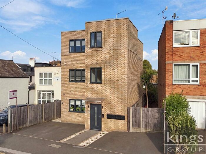2 Bedroom Flat For Sale In Plantagenet Road, Barnet, EN5