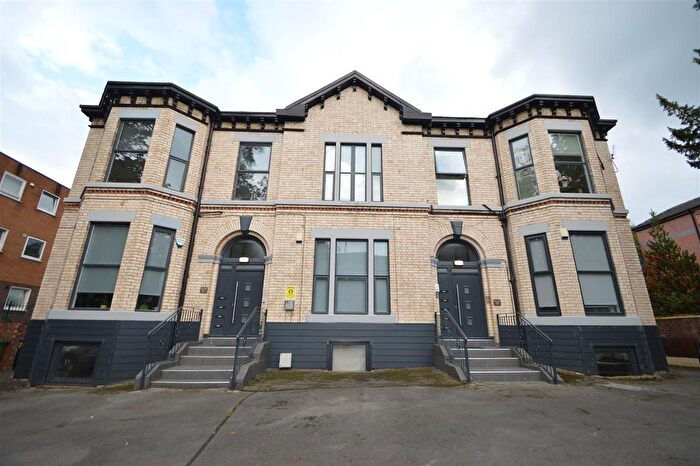1 Bedroom Flat To Rent In Flat Palatine Road, Withington, Manchester, M20