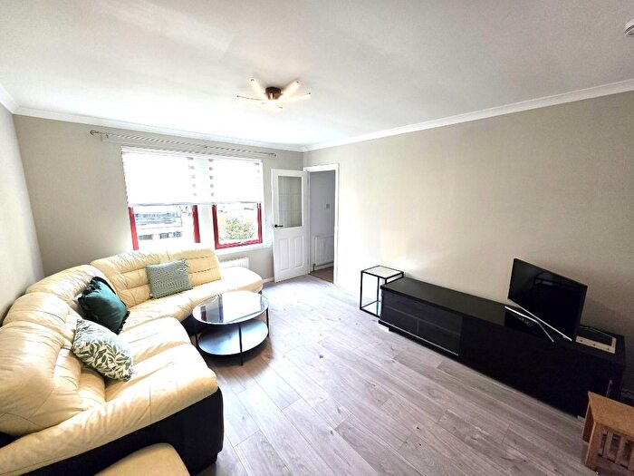 2 Bedroom Flat To Rent In Headland Court, Garthdee, Aberdeen, AB10