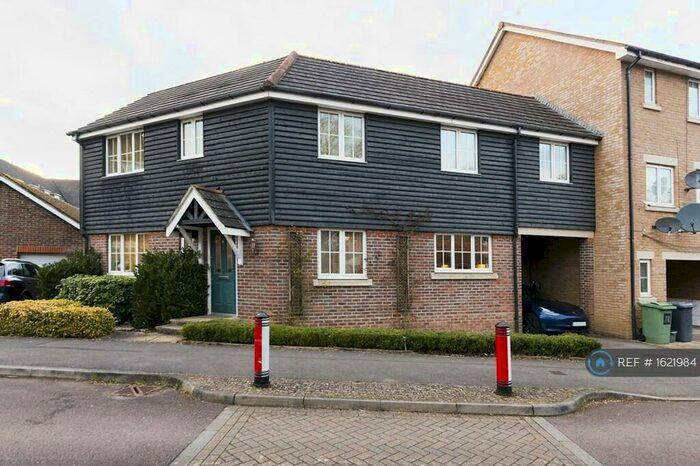4 Bedroom Detached House To Rent In Richards Field, Chineham, Basingstoke, RG24