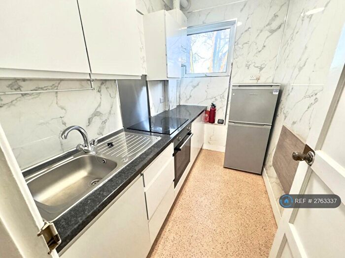 1 Bedroom Flat To Rent In Derby Road, Nottingham, NG7