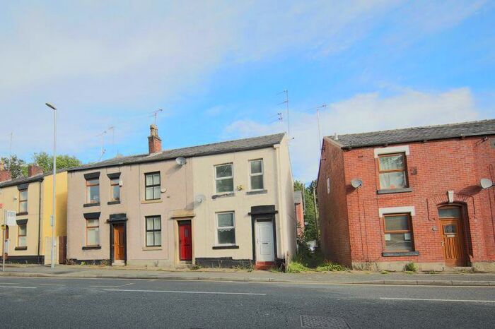 3 Bedroom End Of Terrace House To Rent In Bury Road, Rochdale, Lancashire, OL11