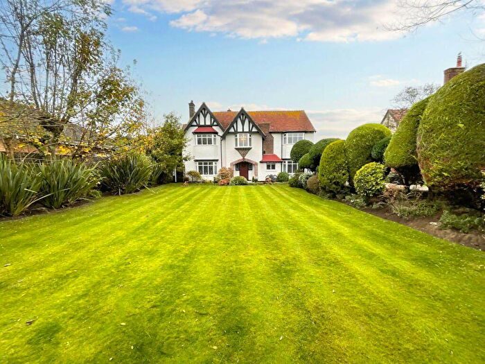 4 Bedroom Detached House To Rent In Open Golf - Shore Road, Ainsdale, PR8