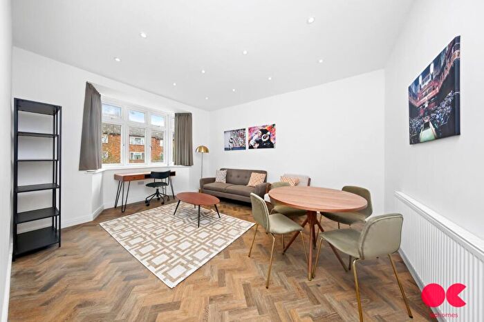 2 Bedroom Maisonette To Rent In Balgores Lane, Gidea Park, RM2