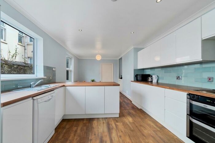 6 Bedroom Terraced House To Rent In Salisbury Road, Plymouth, Devon, PL4